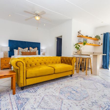 The Yellow Door Guesthouse Іст-Лондон Екстер'єр фото