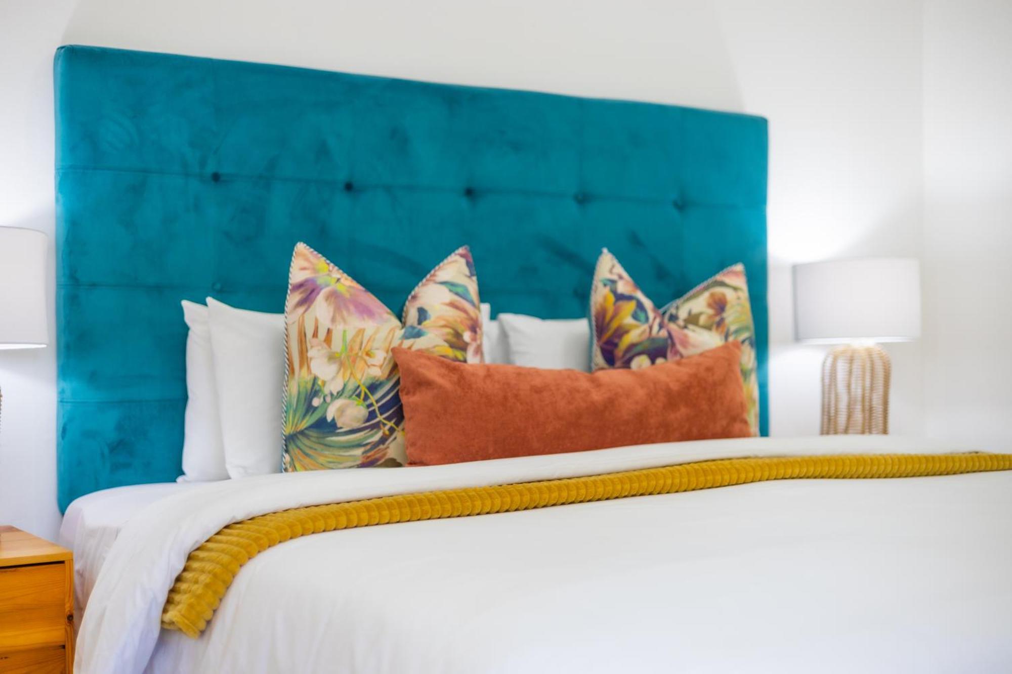 The Yellow Door Guesthouse Іст-Лондон Екстер'єр фото
