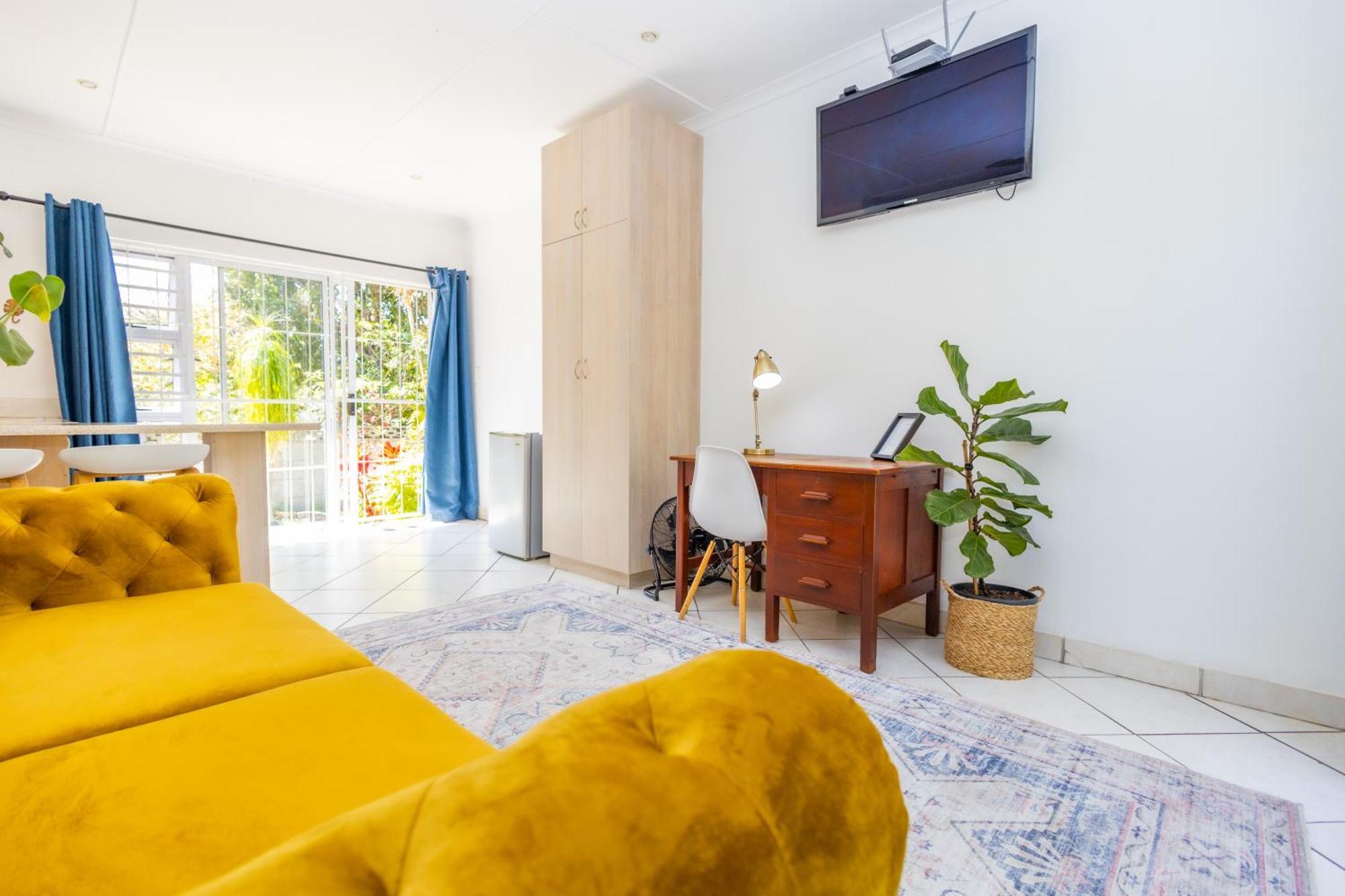 The Yellow Door Guesthouse Іст-Лондон Екстер'єр фото
